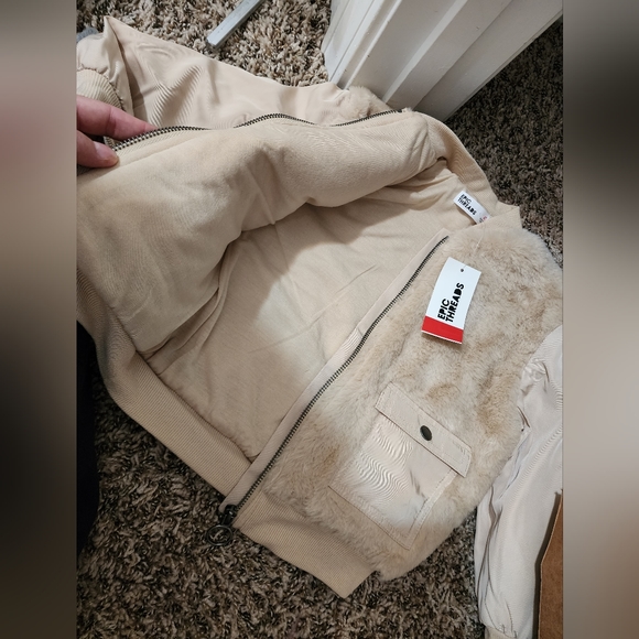 Epic Threads Toddler Girls Faux Fur Bomber Jacket Size 4T - Picture 8 of 12